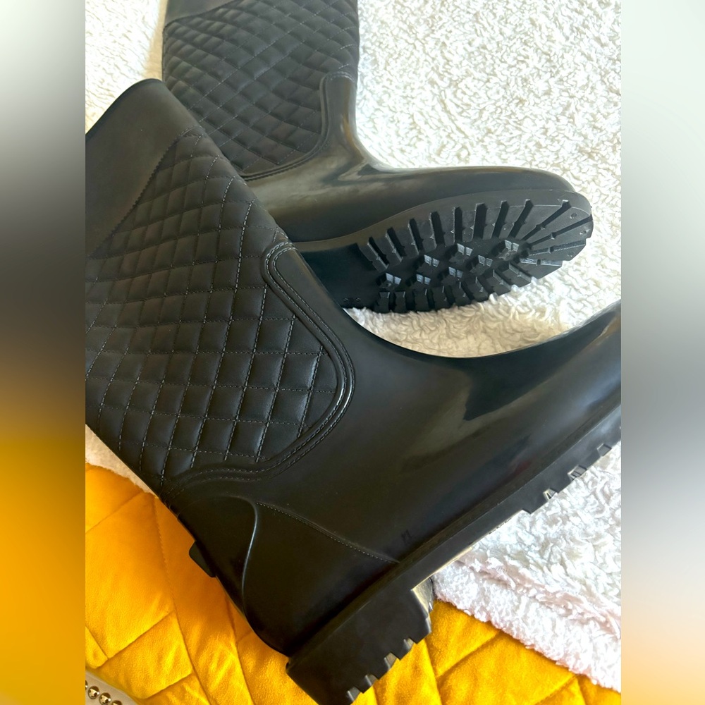 NWOT Easos Geal Rain Boots Black sz 9 never worn